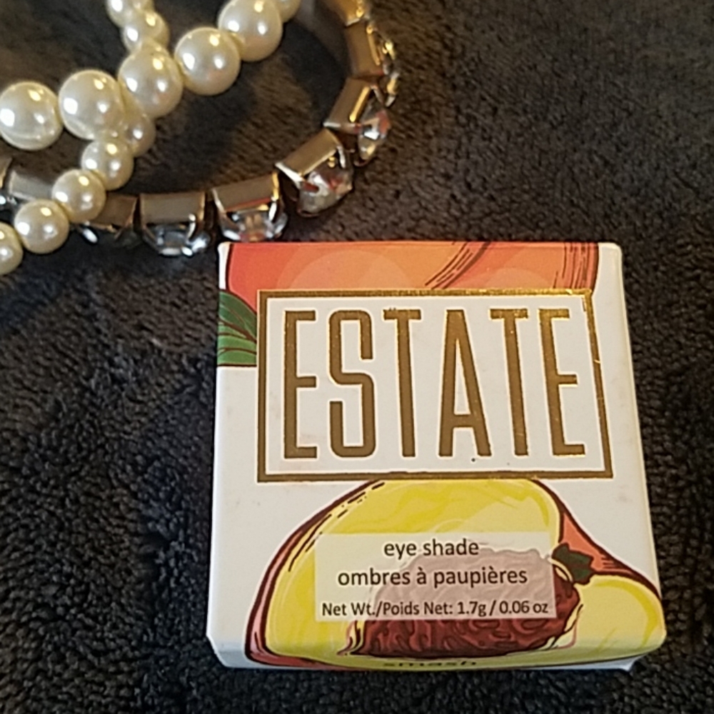 ESTATE eye shadow